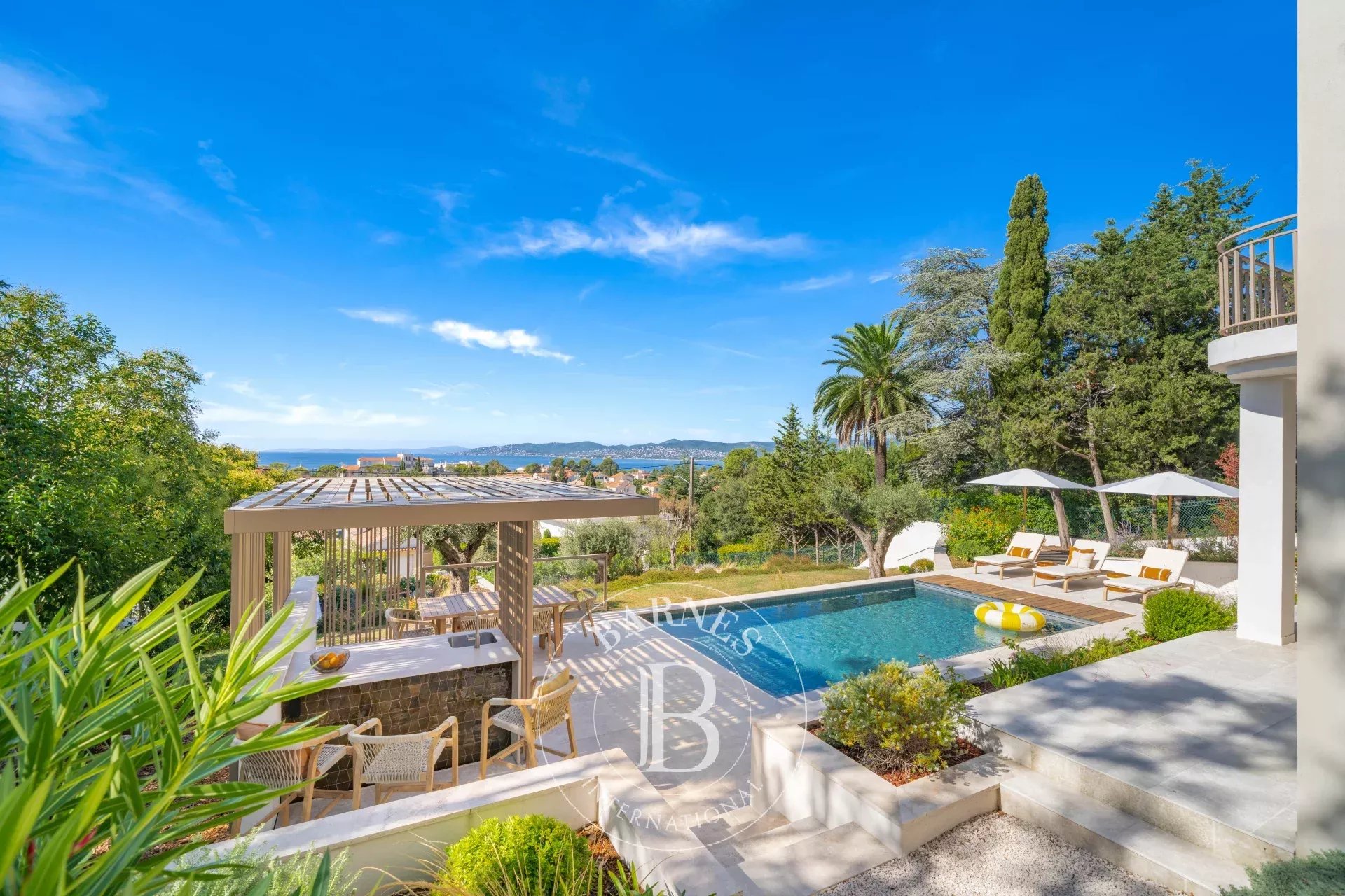 VILLA BELLE ÉPOQUE RÉNOVÉE - VUE MER PANORAMIQUE - CENTRE VILLE