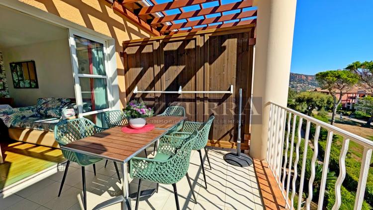 AGAY CAP ESTEREL 2 PIECES DERNIER ETAGE VUE MER PANORAMIQUE