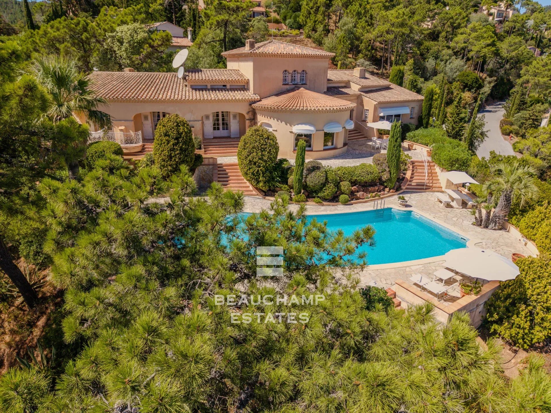 Villa 5 chambres avec vue mer panoramique – Le Trayas