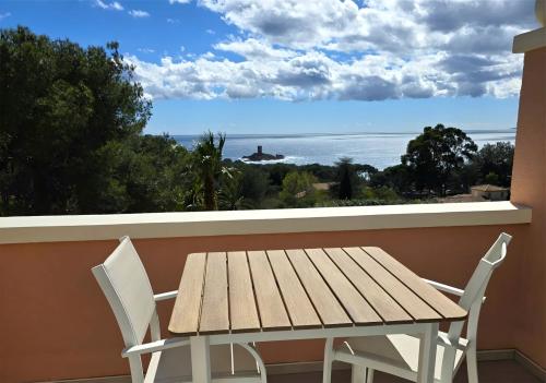 AGAY SAINT RAPHAEL maison 2 pièces, jumelée vue mer