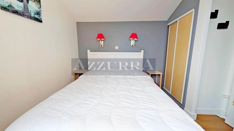 CAP ESTÉREL – DUPLEX RÉNOVÉ AVEC TERRASSE ET SOLARIUM