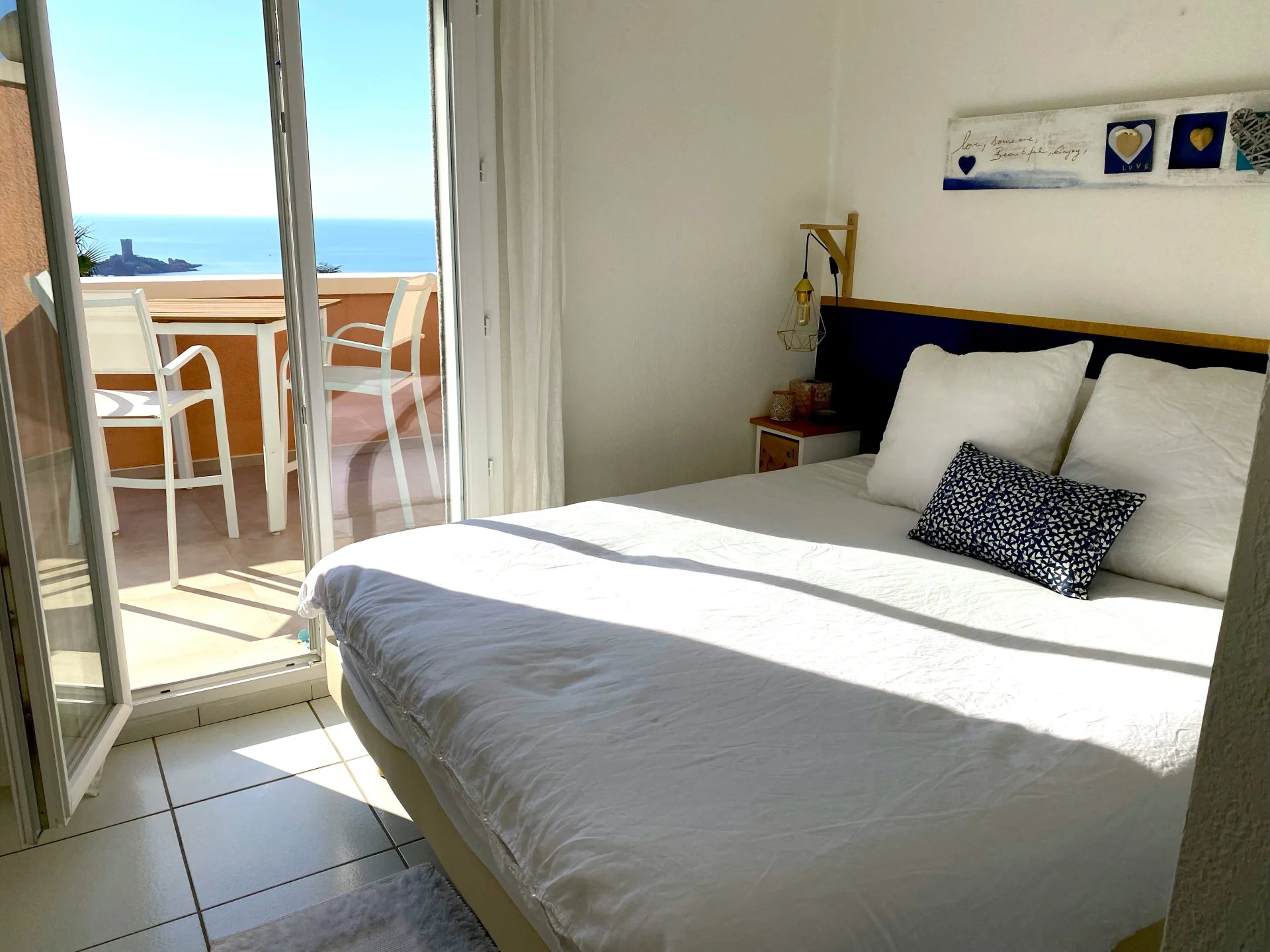 AGAY SAINT RAPHAEL maison 2 pièces, jumelée vue mer