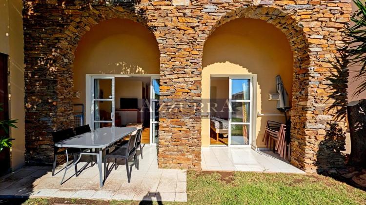 AGAY CAP ESTEREL le village, 3 pièces en rez de jardin avec vue mer