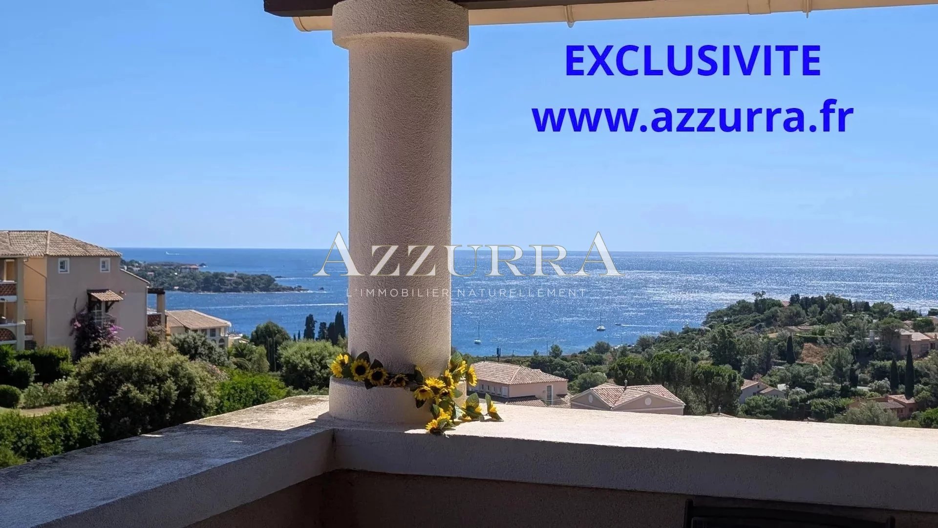 AGAY CAP ESTEREL SUPERBE T3 DUPLEX VUE MER PANORAMIQUE. PARKING PRIVE LIBRE DE SUITE