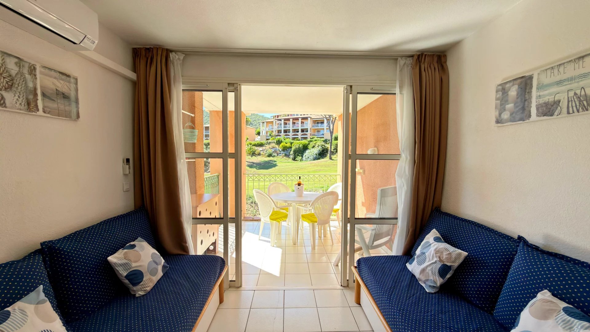 AGAY Cap Esterel - Beau studio cabine meublé avec terrasse
