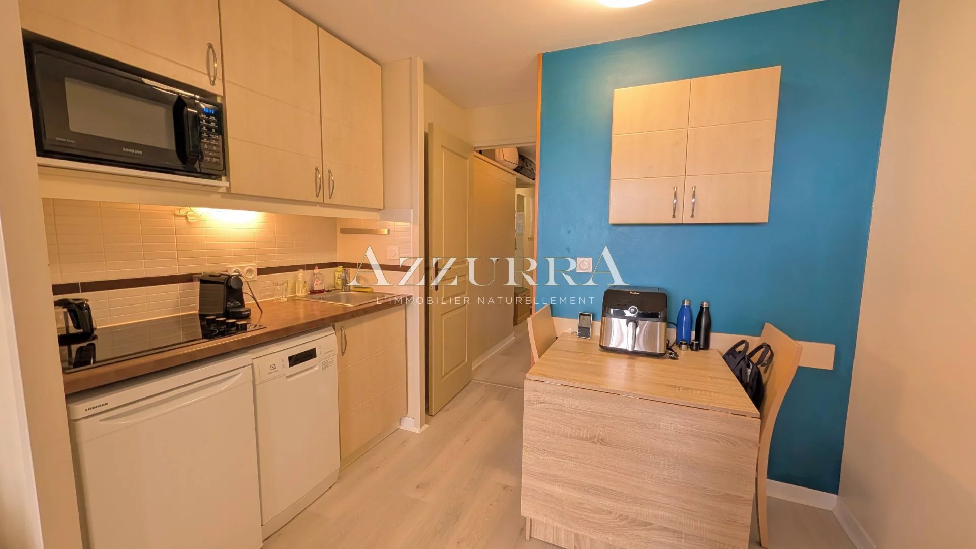 A vendre AGAY - CAP ESTEREL – Superbe 2 pièces vue mer, parking, climatisation