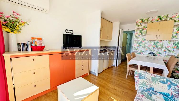 AGAY CAP ESTEREL 2 PIECES DERNIER ETAGE VUE MER PANORAMIQUE