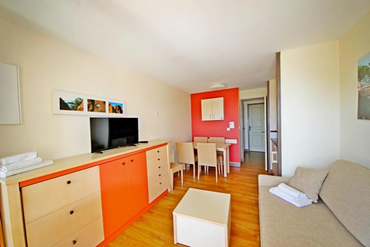 EXCLUSIVITE AZZURRA AGAY CAP ESTEREL  VILLAGE PIERRE & VACANCES APPARTEMENT 2 PIÈCES AVEC JARDIN