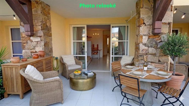 AGAY CAP ESTEREL LE VILLAGE: beau studio cabine avec accès de plein pied, terrasse et jardin vue mer
