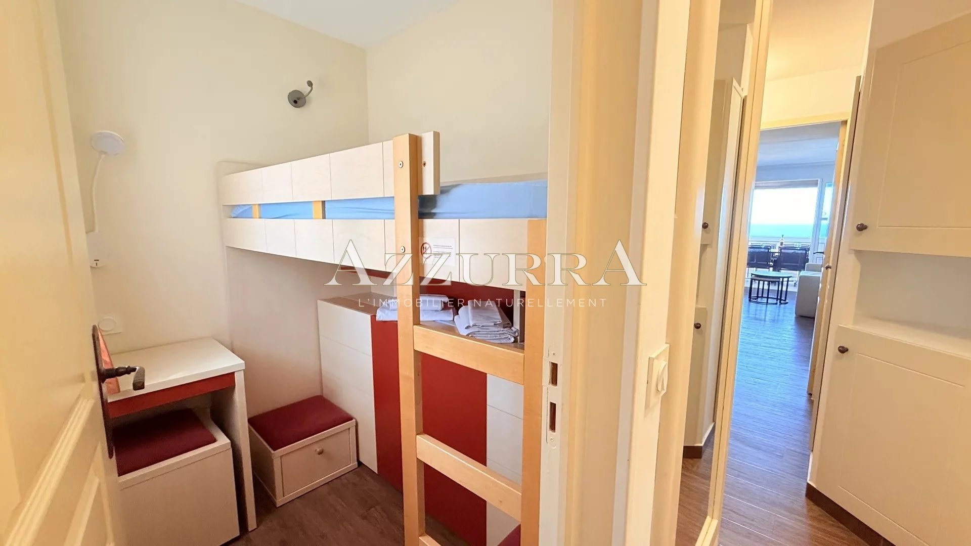 AGAY CAP ESTEREL SUPERBE T3 DUPLEX VUE MER PANORAMIQUE. PARKING PRIVE LIBRE DE SUITE