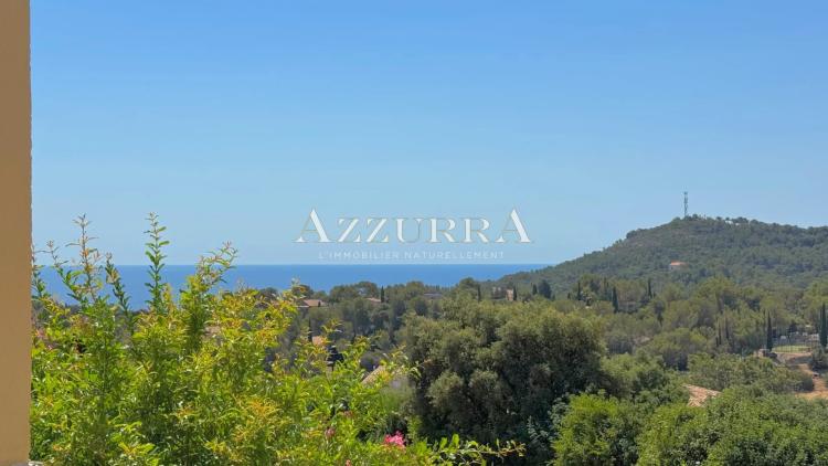 AGAY CAP ESTEREL grand T2 type large de 51m² habitables