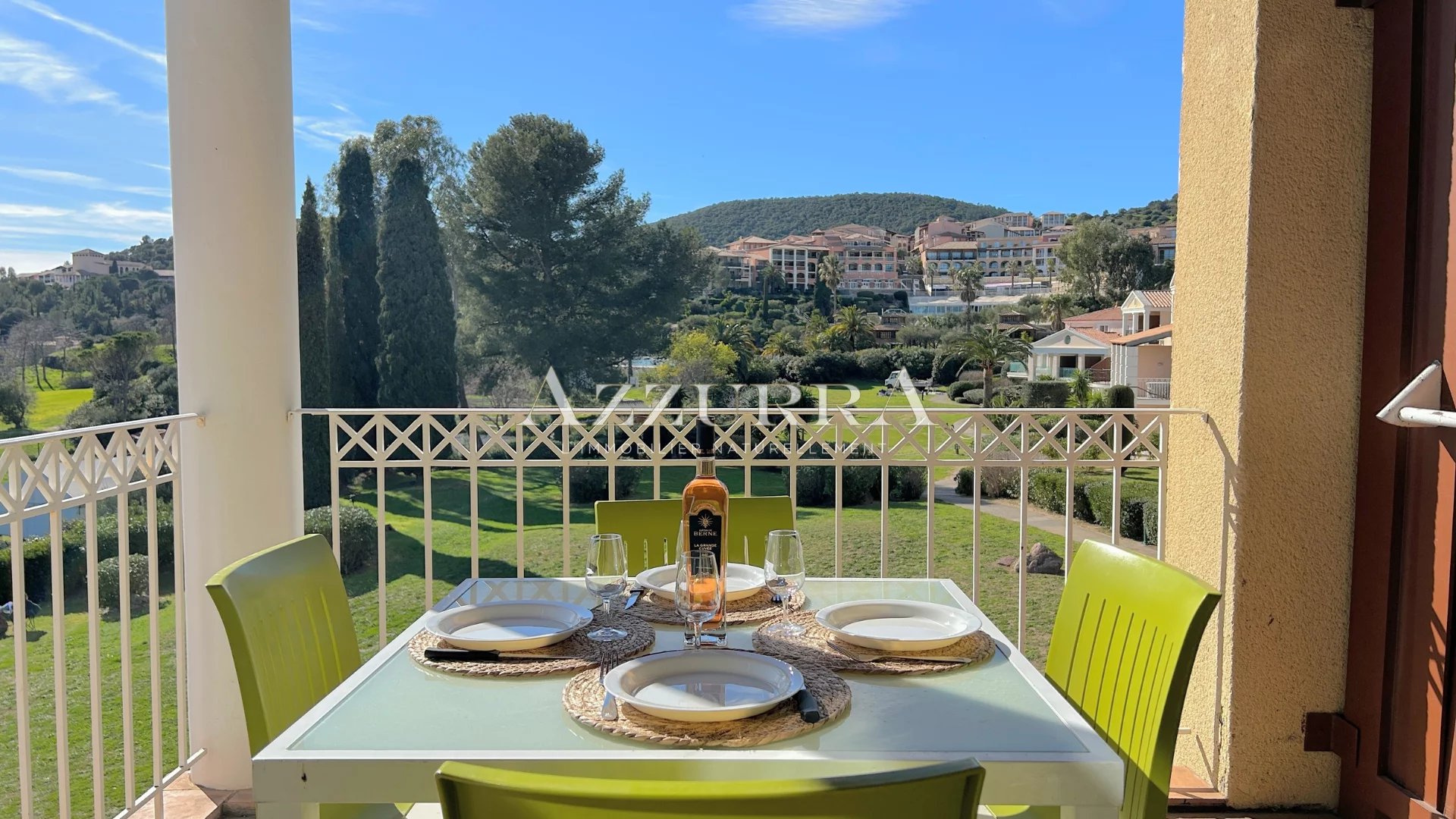 AGAY CAP ESTEREL A VENDRE 2 pièces exposé Sud / Sud-Ouest – Vue dégagée à Cap Esterel Village
