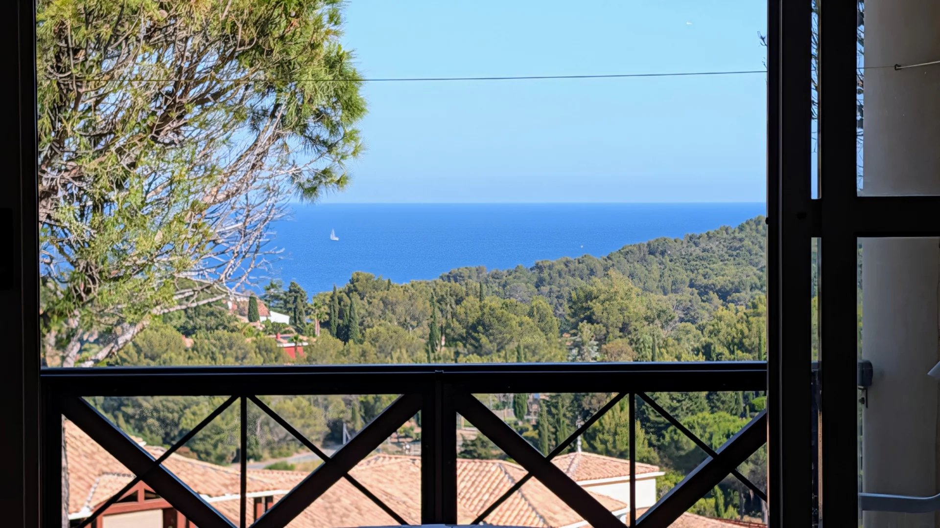 A VENDRE AGAY CAP ESTEREL 2 PIECES VUE MER