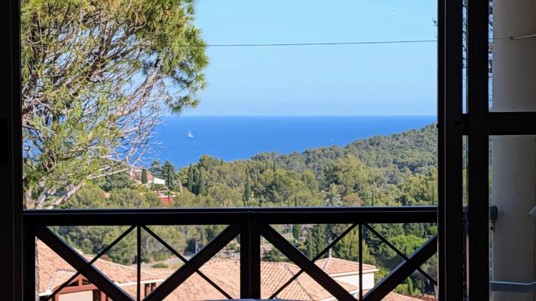 A VENDRE AGAY CAP ESTEREL 2 PIECES VUE MER