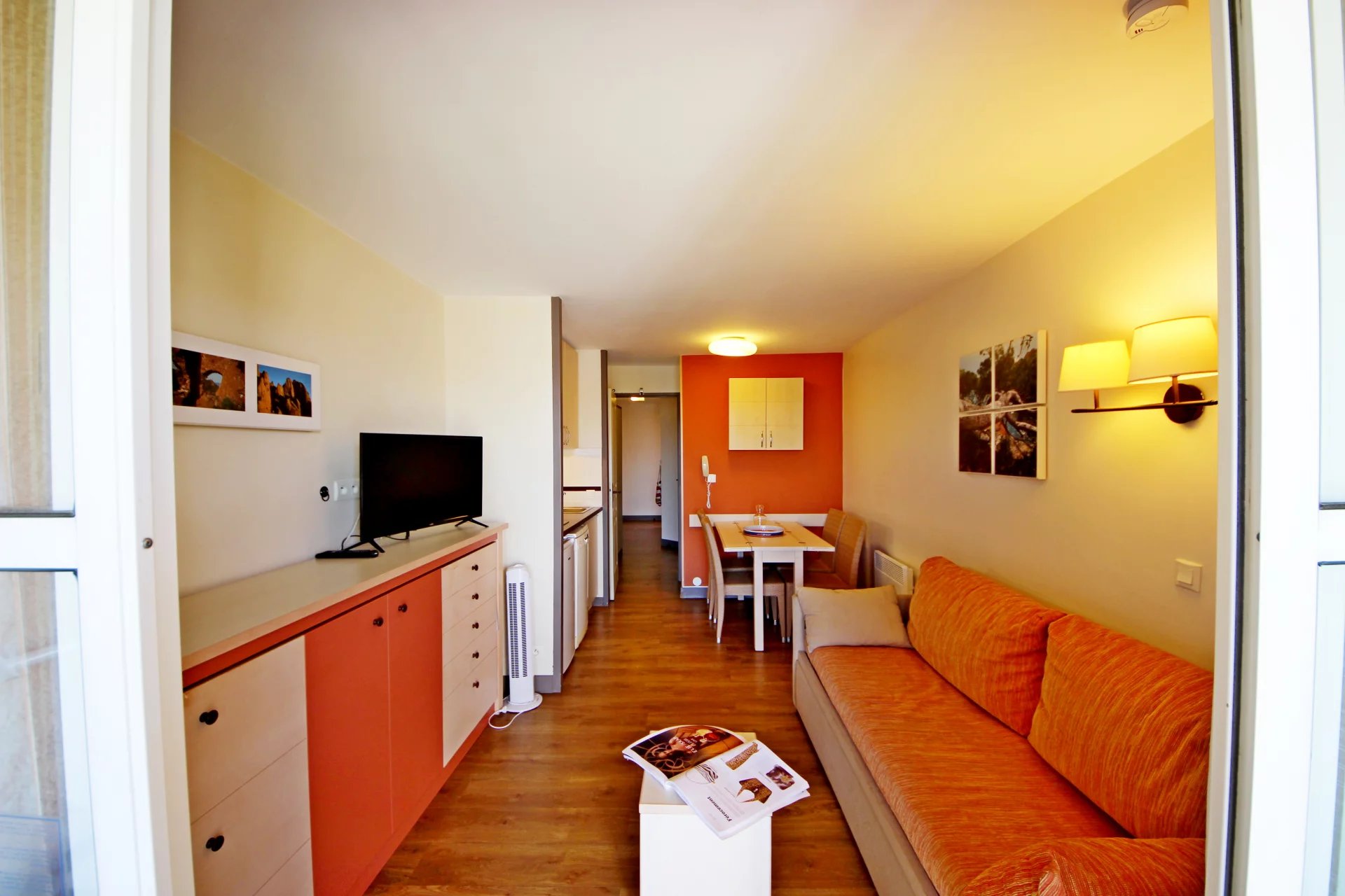 AGAY CAP ESTEREL 2 PIECES ETAGE