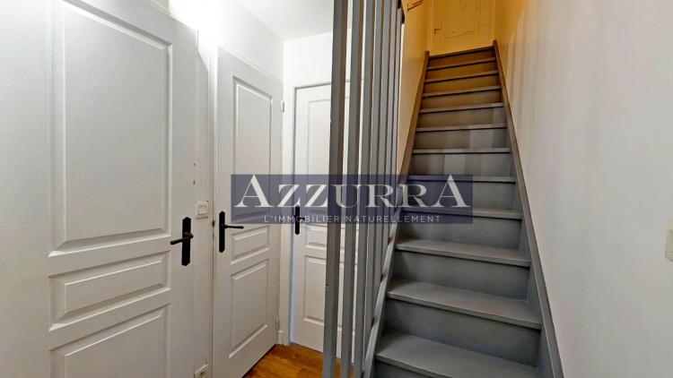 CAP ESTÉREL – DUPLEX RÉNOVÉ AVEC TERRASSE ET SOLARIUM