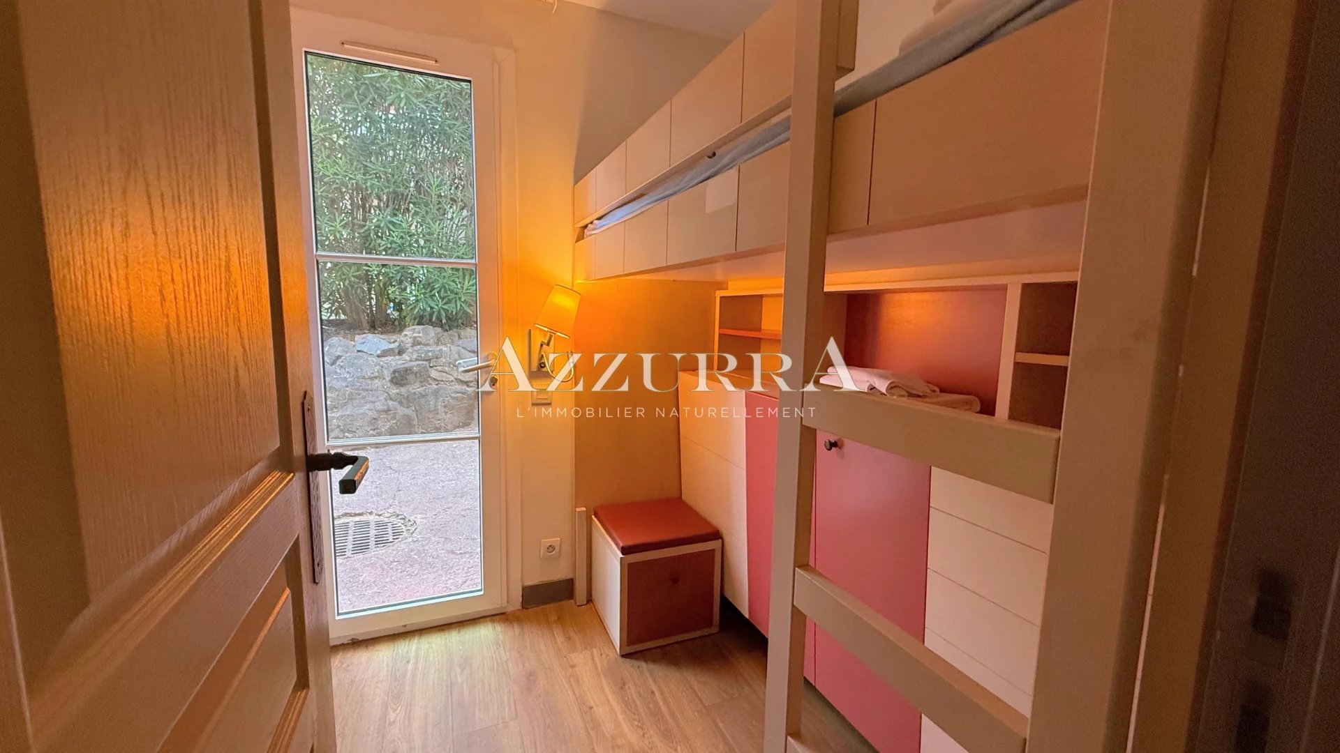 AGAY - CAP ESTEREL À vendre 3 pièces rez-de-jardin trame large