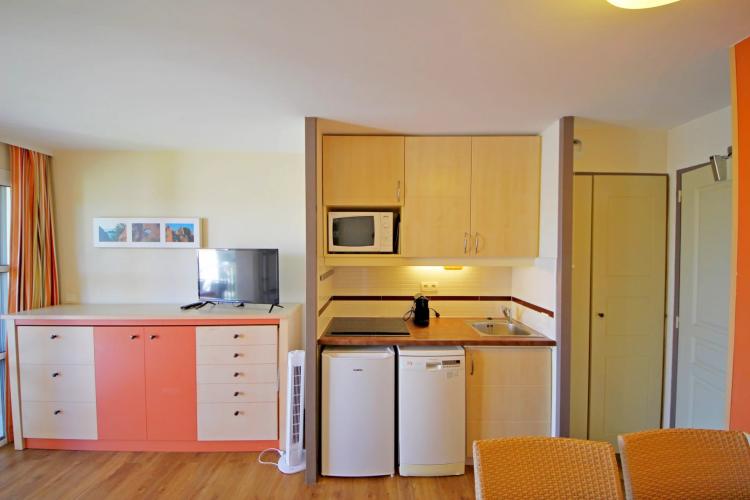 AGAY CAP ESTEREL 2 PIECES ETAGE